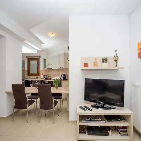 Lila's House With Parking Daire Rhodes City