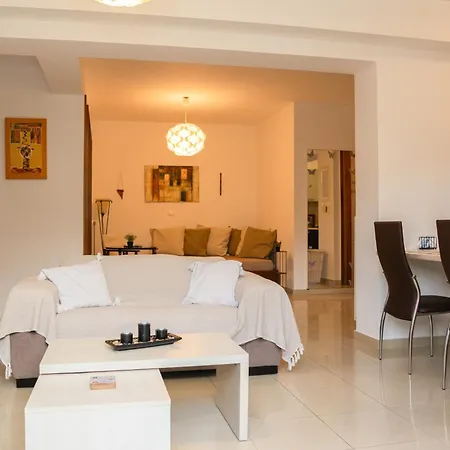 Lila's House Appartamento Rhodes City