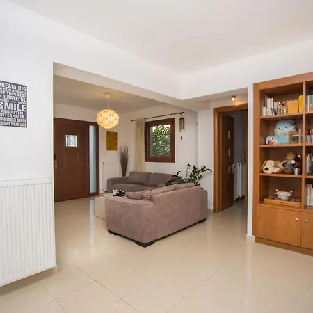 Lila's House With Parking * Rhodes City