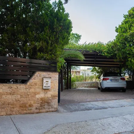 Lila's House With Parking Apartamento